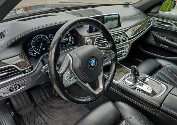 BMW Seria 7 cena 155000 przebieg: 125515, rok produkcji 2016 z Piotrków Trybunalski małe 781